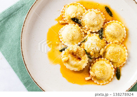 ravioli with butter and sage, Italian dish, top view, no people, ravioli with butter and sage, Italian dish, top view, no people, 138278924