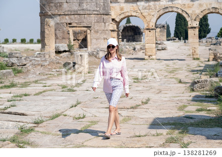 Exploring the Ancient Ruins of Pamukkale With Charming Historical Architecture and Beautiful Surroundings Exploring the Ancient Ruins of Pamukkale With Charming Historical Architecture and Beautiful Surroundings 138281269