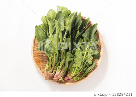 （山形県　天童市産）赤根ほうれん草（山形伝統野菜） 138284211