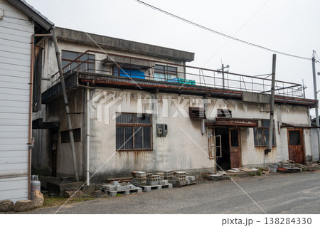 日本の岡山県倉敷市児島の古くてとても美しい建物 日本の岡山県倉敷市児島の古くてとても美しい建物 138284330