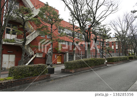 旧呉海軍下士官兵集会所 138285356