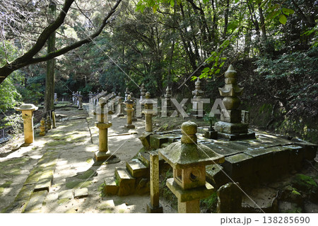 佐土原藩島津家御廟所 138285690