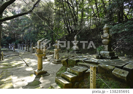 佐土原藩島津家御廟所 138285691