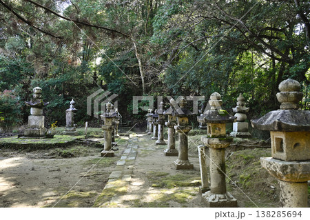 佐土原藩島津家御廟所 138285694
