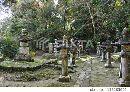 佐土原藩島津家御廟所 138285695