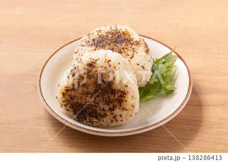 えごま味噌　焼きおにぎり 138286413