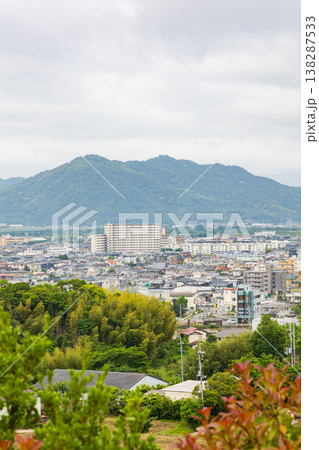 紀ノ川サービスエリアから見た和歌山市北部の町並み 紀ノ川サービスエリアから見た和歌山市北部の町並み 138287533