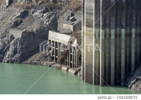 奥多摩湖　2026年春の渇水 138288635