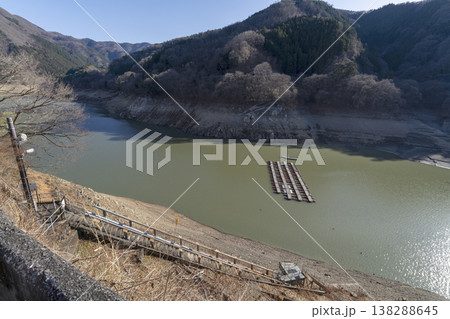 奥多摩湖 2026年春の渇水 麦山浮橋 奥多摩湖 2026年春の渇水 麦山浮橋 138288645