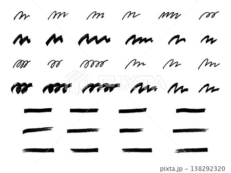 様々な太さのペンで書いたシンプルな黒の手描きのあしらいセット 138292320