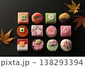 季節を感じるカラフルな和菓子の集合写真 138293394
