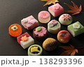 季節を感じるカラフルな和菓子の集合写真 138293396