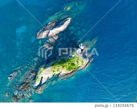 南伊豆ヒリゾ浜のドローン撮影。大根島、あいあい岬、ユウスゲ公園、渡船、遊泳客他。伊豆半島の最南端 138293678