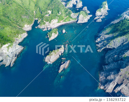 南伊豆ヒリゾ浜のドローン撮影。大根島、あいあい岬、ユウスゲ公園、渡船、遊泳客他。伊豆半島の最南端 138293722