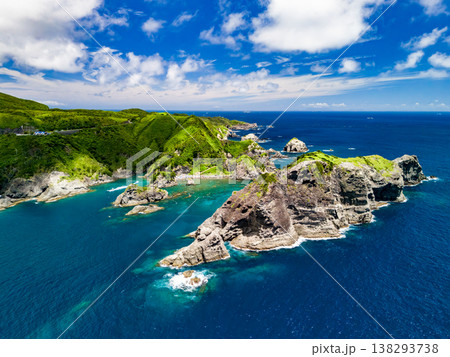 南伊豆ヒリゾ浜のドローン撮影。大根島、あいあい岬、ユウスゲ公園、渡船、遊泳客他。伊豆半島の最南端 138293738