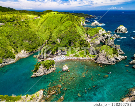 南伊豆ヒリゾ浜のドローン撮影。大根島、あいあい岬、ユウスゲ公園、渡船、遊泳客他。伊豆半島の最南端 138293788