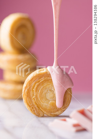 クロワッサンロール 138294386