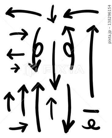 手書きの墨で描いたラフな手書き矢印セット 138296154