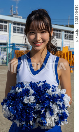 応援するチアガール 138296459