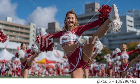 応援するチアガール 138296462