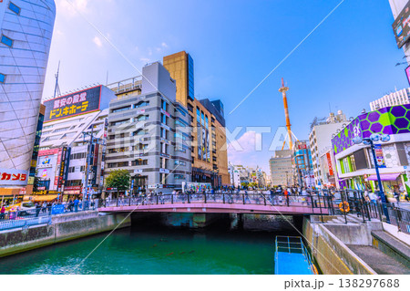 日本の横浜都市景観3月29日。横浜駅前・横浜ビブレやビックカメラ、南幸橋などを望む=令和8年 日本の横浜都市景観3月29日。横浜駅前・横浜ビブレやビックカメラ、南幸橋などを望む=令和8年 138297688
