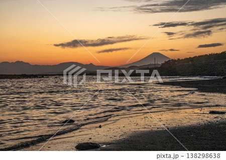 海・茅ヶ崎の夕景 138298638