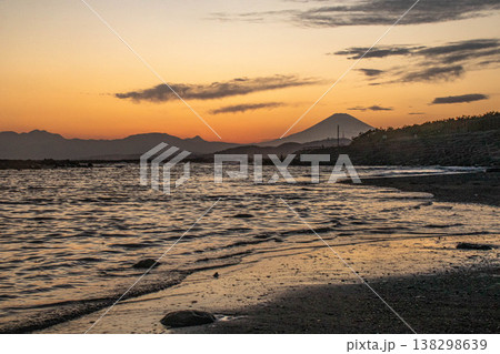 海・茅ヶ崎の夕景 海・茅ヶ崎の夕景 138298639