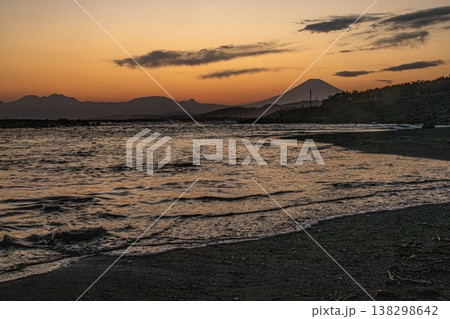 海・茅ヶ崎の夕景 海・茅ヶ崎の夕景 138298642