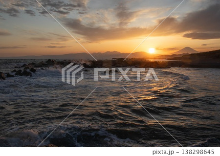 海・茅ヶ崎の夕景 海・茅ヶ崎の夕景 138298645