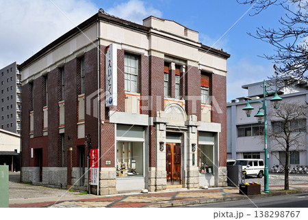 岩槻散歩:東玉大正館(旧中井銀行岩槻支店) 岩槻散歩:東玉大正館(旧中井銀行岩槻支店) 138298767