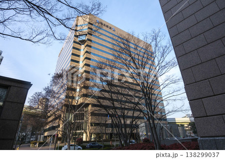 毎日新聞社　大阪本社　（大阪市北区梅田） 138299037
