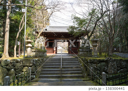 神峯山寺の仁王門 138300441