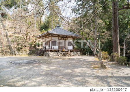 神峯山寺の釈迦堂 138300447