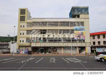 岩手　久慈　昭和レトロな駅前デパート 138304747