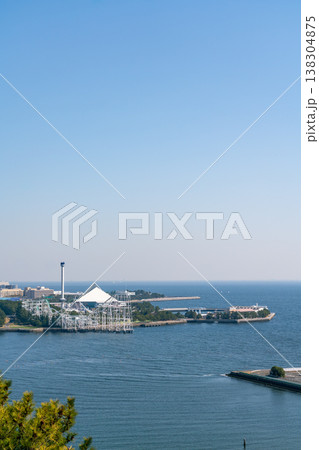 【神奈川県】青空が広がる海沿いのレジャー施設（令和8年3月） 138304875