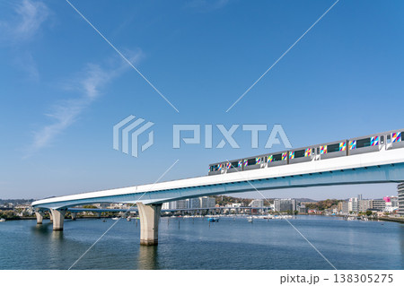 【神奈川県】平潟湾を走るシーサイドライン（令和8年3月） 138305275