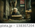 路地裏に捨てられたお婆さん 138307204