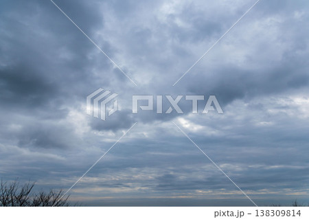 冬の空　山から見た曇り空27 138309814