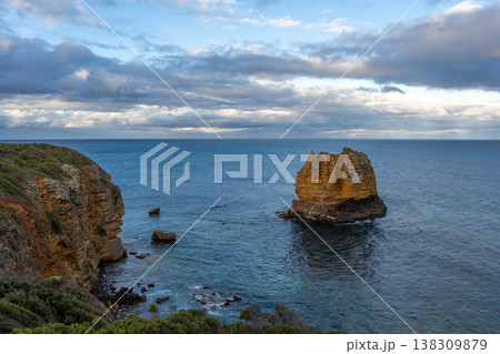 Eagle Rock Lookout at Aireys Inlet on the Great Ocean Road, Australia 138309879