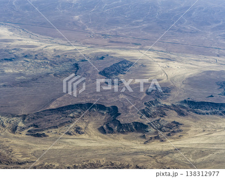 ウスチュルト台地 空撮~カザフスタン・マンギスタウ州 / Mangystau, Kazakhstan ウスチュルト台地 空撮~カザフスタン・マンギスタウ州 / Mangystau, Kazakhstan 138312977