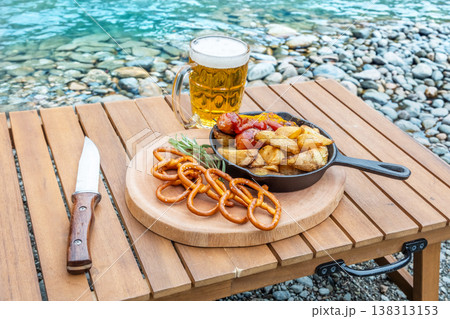 典型的なドイツ料理　typical German dishes 138313153