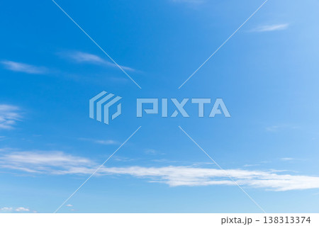 早春の山から見た爽やかな青空と雲21 138313374