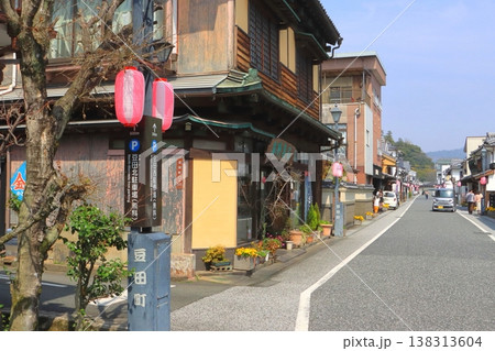豆田町・御幸通り（伝統的建造物群保存地区・日田市） 138313604