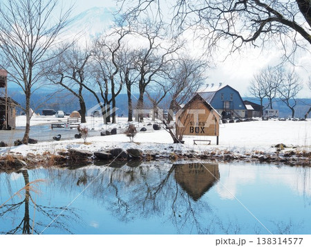 静岡県 雪の朝のふもとっぱらキャンプ場 3月 静岡県 雪の朝のふもとっぱらキャンプ場 3月 138314577