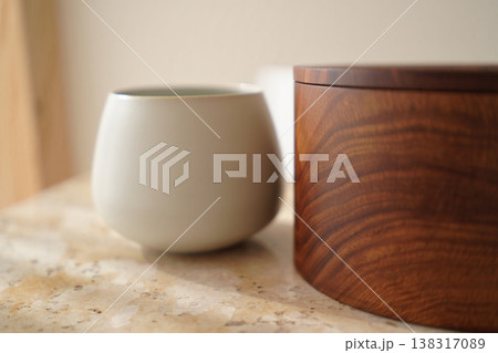 empty bowl on wooden table 138317089