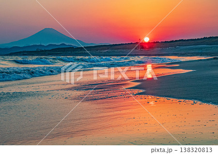 海・湘南平塚の夕景 138320813