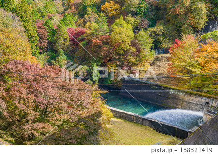 豊田市の黒田ダムの風景(愛知県) 豊田市の黒田ダムの風景(愛知県) 138321419