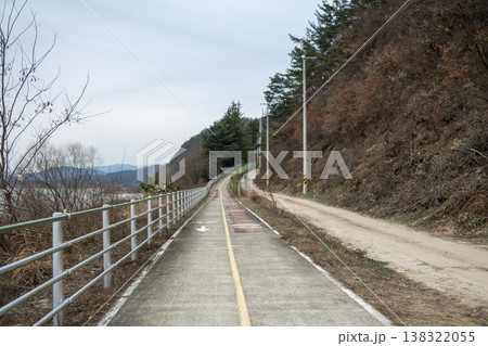 Nakdong River Bicycle Path 138322055