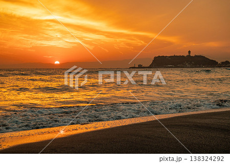 海・江の島の夕景 海・江の島の夕景 138324292