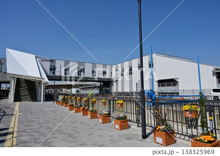 手柄山平和公園駅(てがらやまへいわこうえんえき)山陽本線の南口 手柄山平和公園駅(てがらやまへいわこうえんえき)山陽本線の南口 138325969